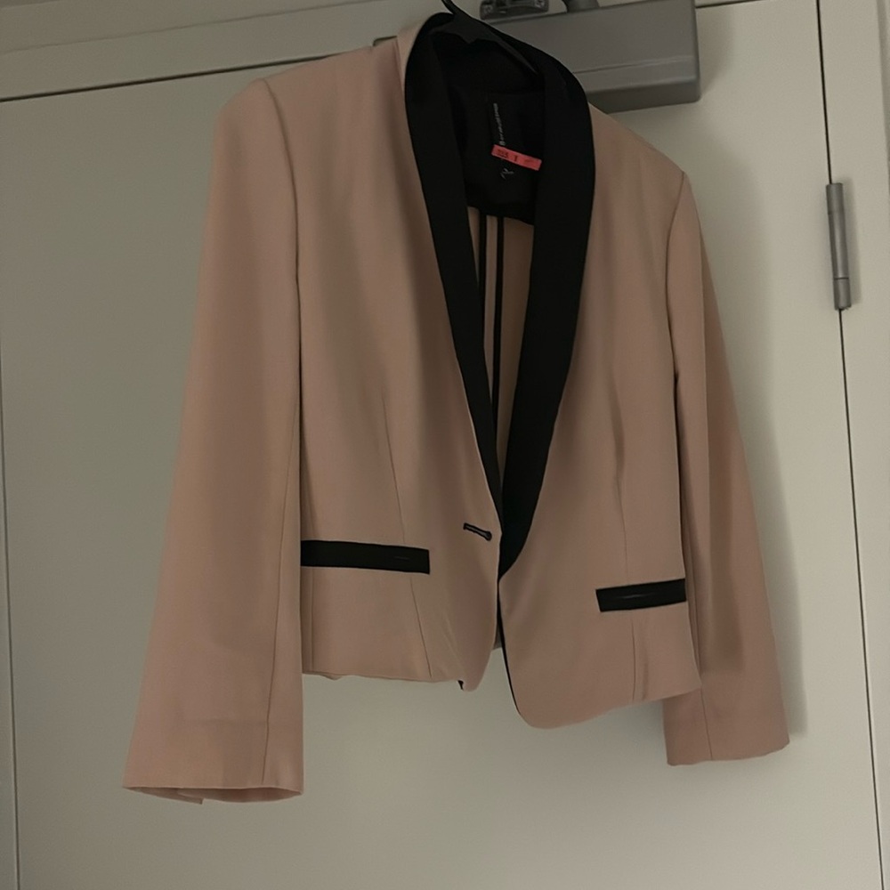 Perfect conditon almost brand new Walter baker blazer